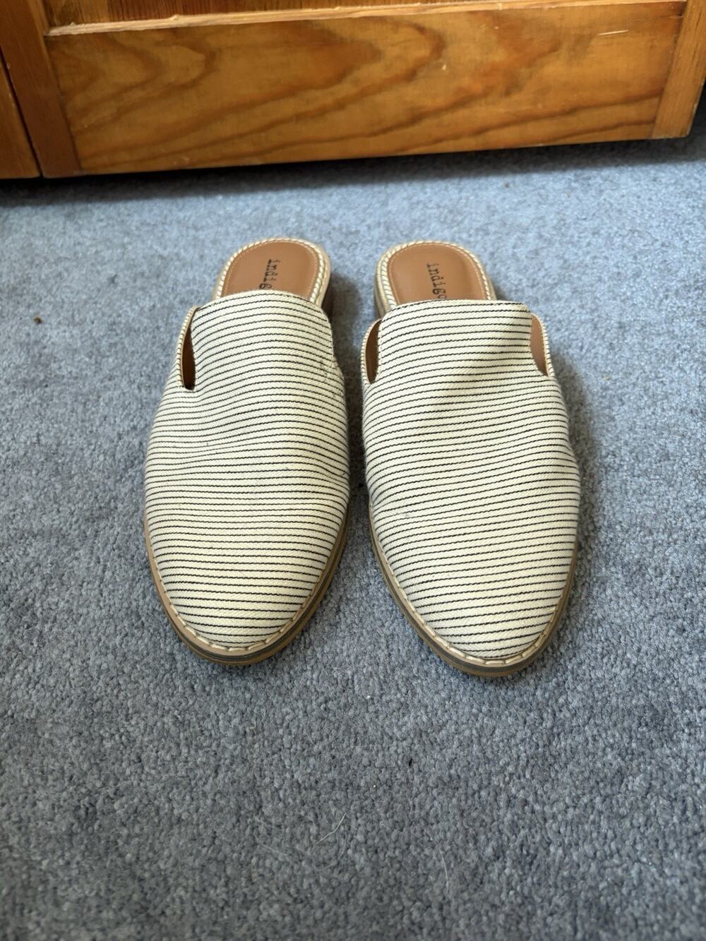 Indigo Rd Hayze Ivory Striped Almond Toe Mules Shoes Slip-On Size 8
